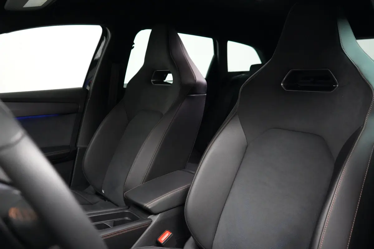 1.5 272PK VZ e-Hybrid DSG-6 Performance | TREKHAAK | NAVIGATIE | MATRIX LED | SENNHEISER SOUND | CAMERA | 19 INCH