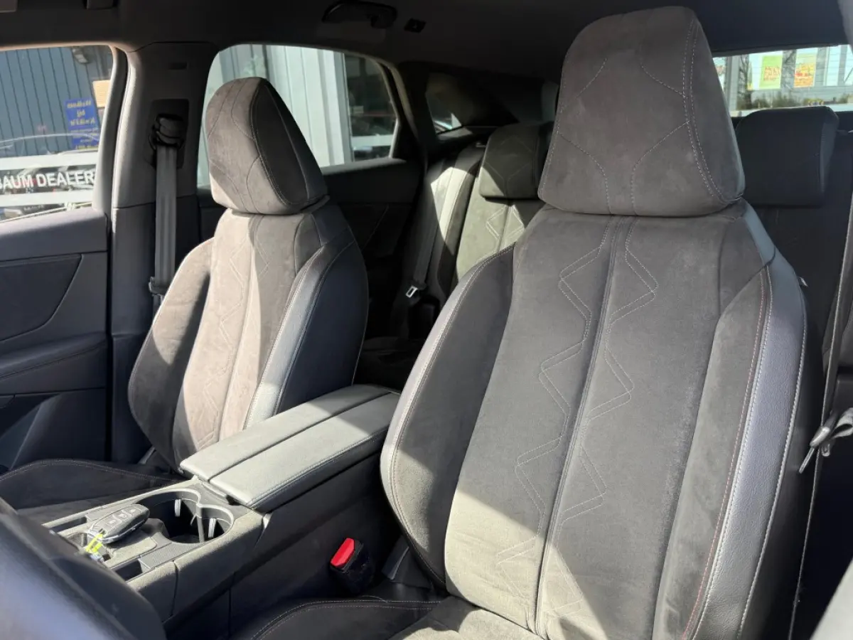 1.2 PT 130PK PERFORMANCE AUTOMAAT AIRCO NAVI.