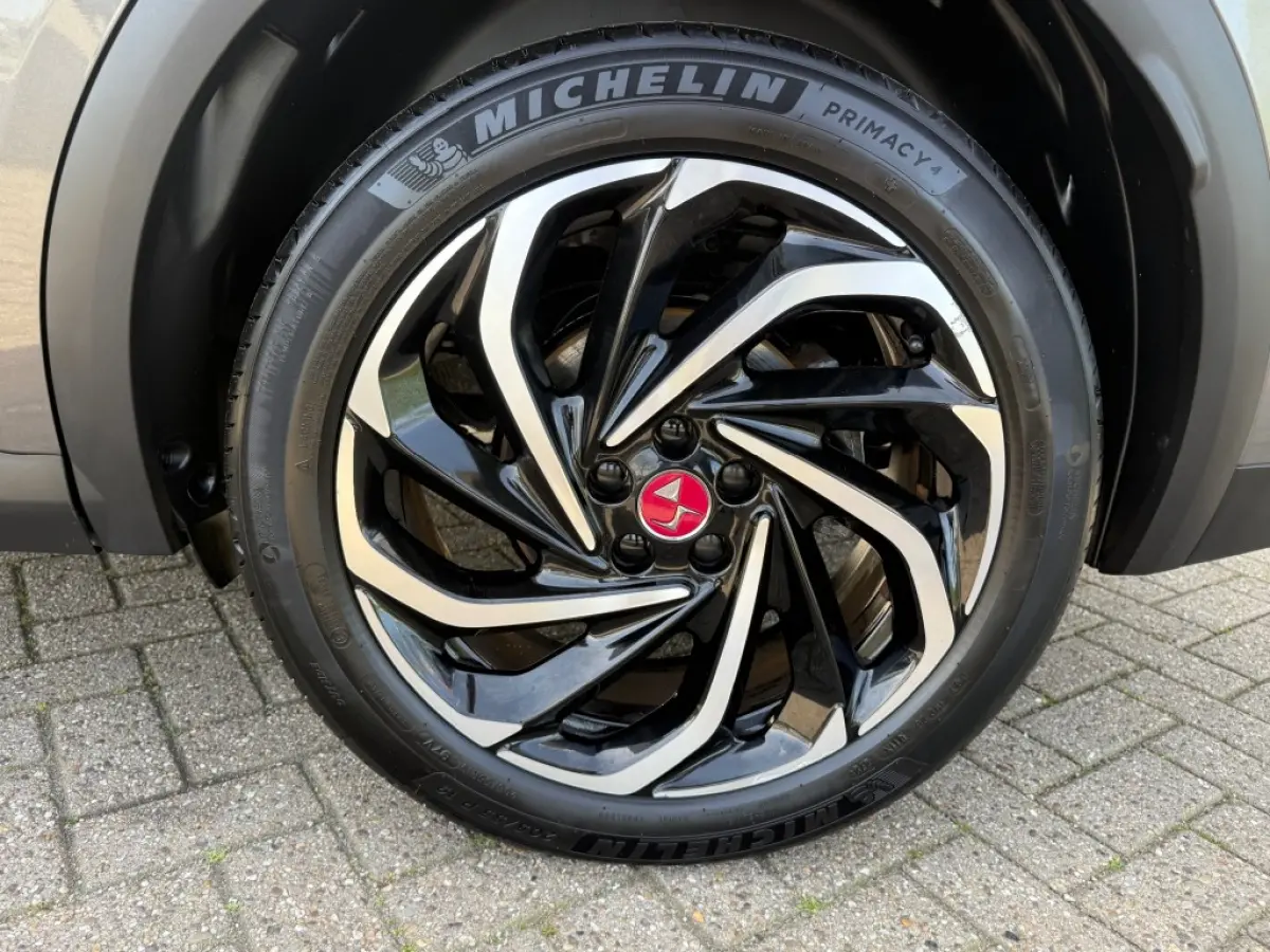 1.2 PT 130PK PERFORMANCE AUTOMAAT AIRCO NAVI.