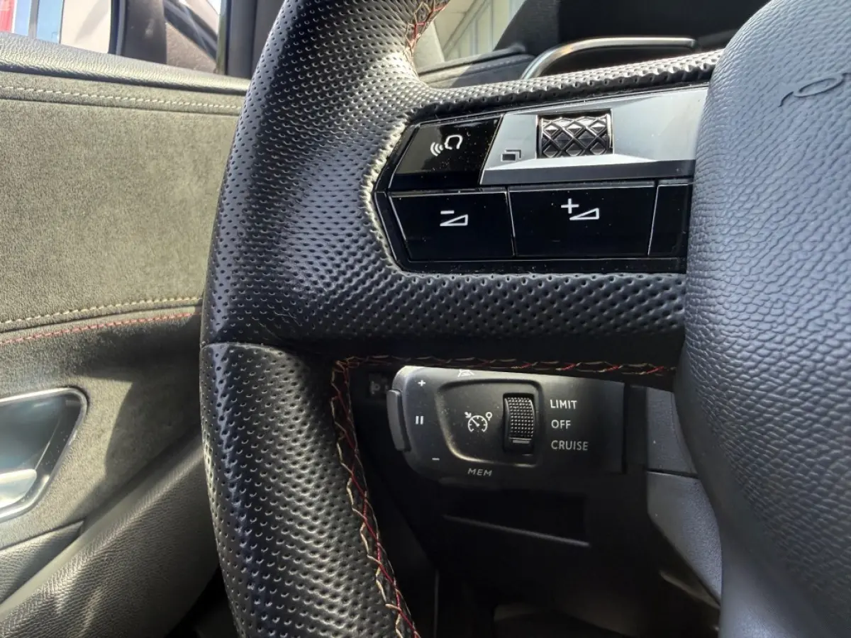 1.2 PT 130PK PERFORMANCE AUTOMAAT AIRCO NAVI.