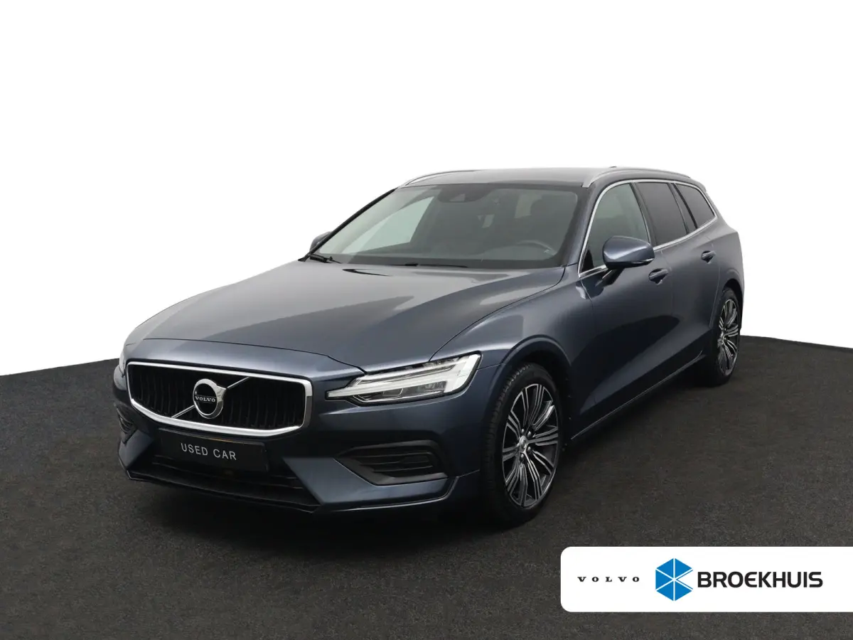 2.0 T5 Momentum | Stoel en stuurwielverwarming | Camera | Adaptieve cruise control | BLIS | LED | Leder | Apple Carplay/Android Auto |