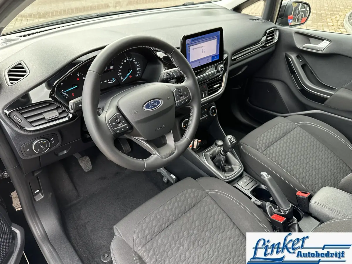 1.0 EcoBoost Hybrid Titanium - NL-AUTO PDC ACHTER BLUETOOTH