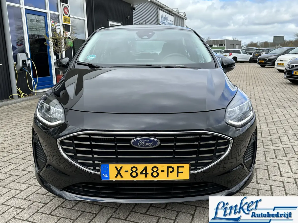 1.0 EcoBoost Hybrid Titanium - NL-AUTO PDC ACHTER BLUETOOTH