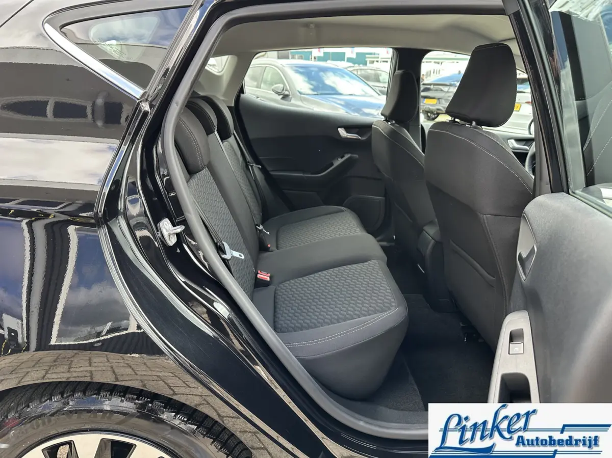 1.0 EcoBoost Hybrid Titanium - NL-AUTO PDC ACHTER BLUETOOTH