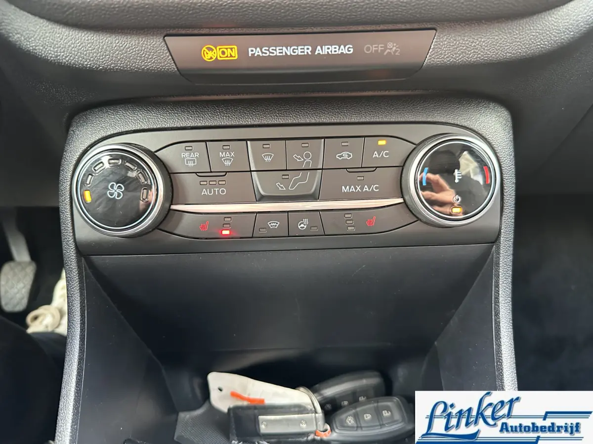 1.0 EcoBoost Hybrid Titanium - NL-AUTO PDC ACHTER BLUETOOTH