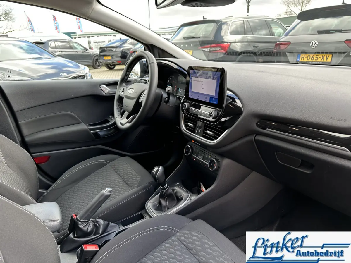 1.0 EcoBoost Hybrid Titanium - NL-AUTO PDC ACHTER BLUETOOTH