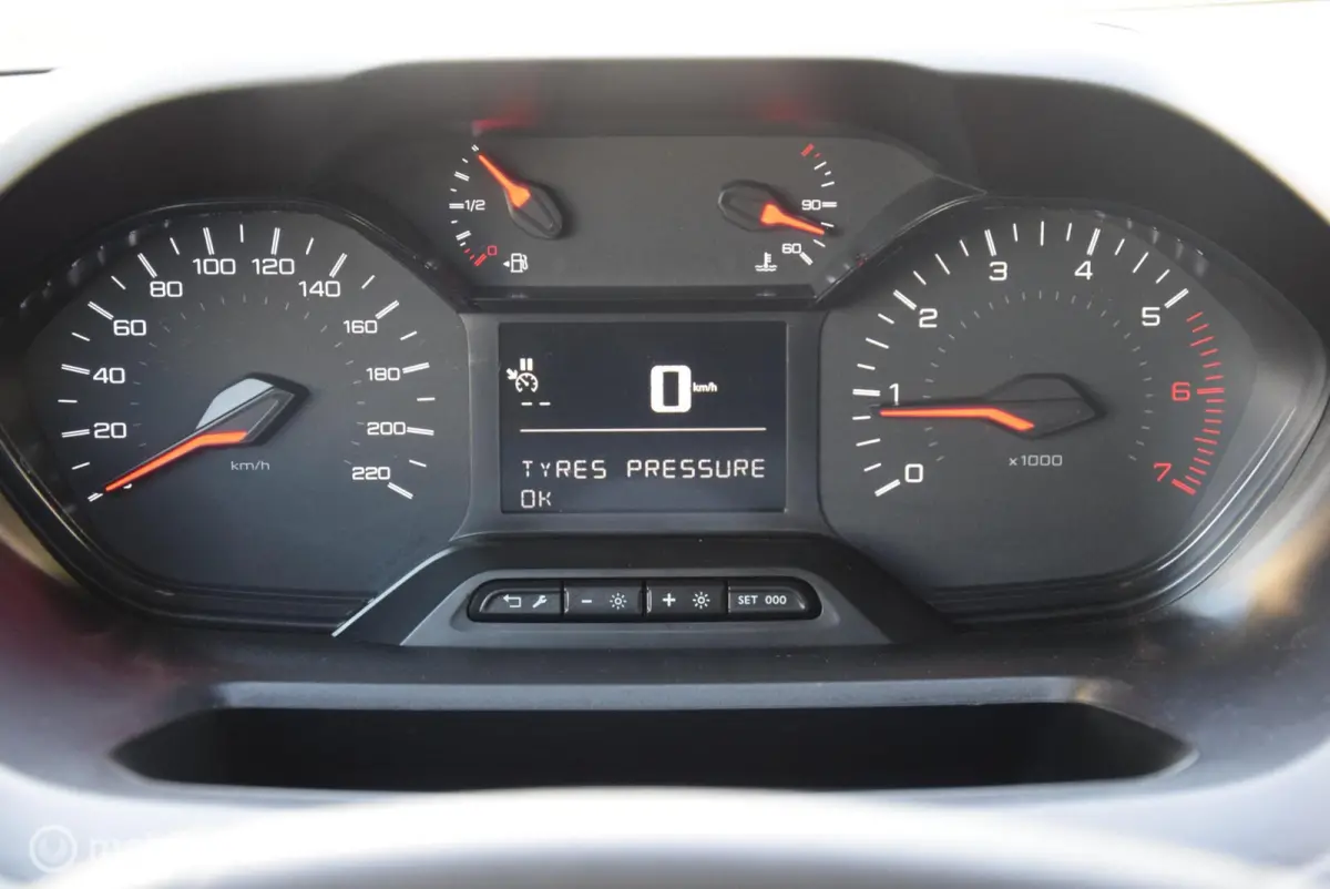 bestel 1.5 BlueHDI Premium Cruise control & Camera