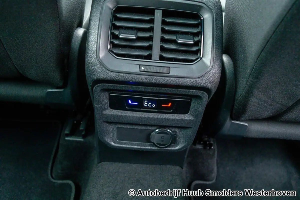 1.4 TSI eHybrid R-Line Business+