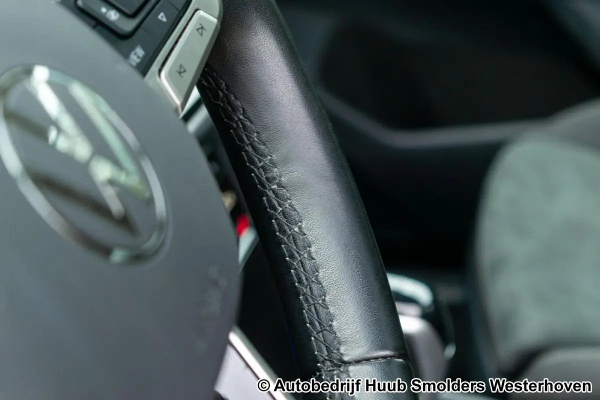1.4 TSI eHybrid R-Line Business+