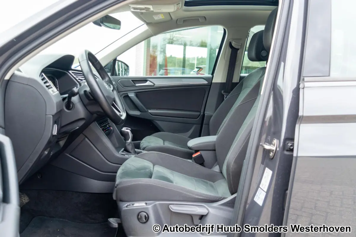 1.4 TSI eHybrid R-Line Business+