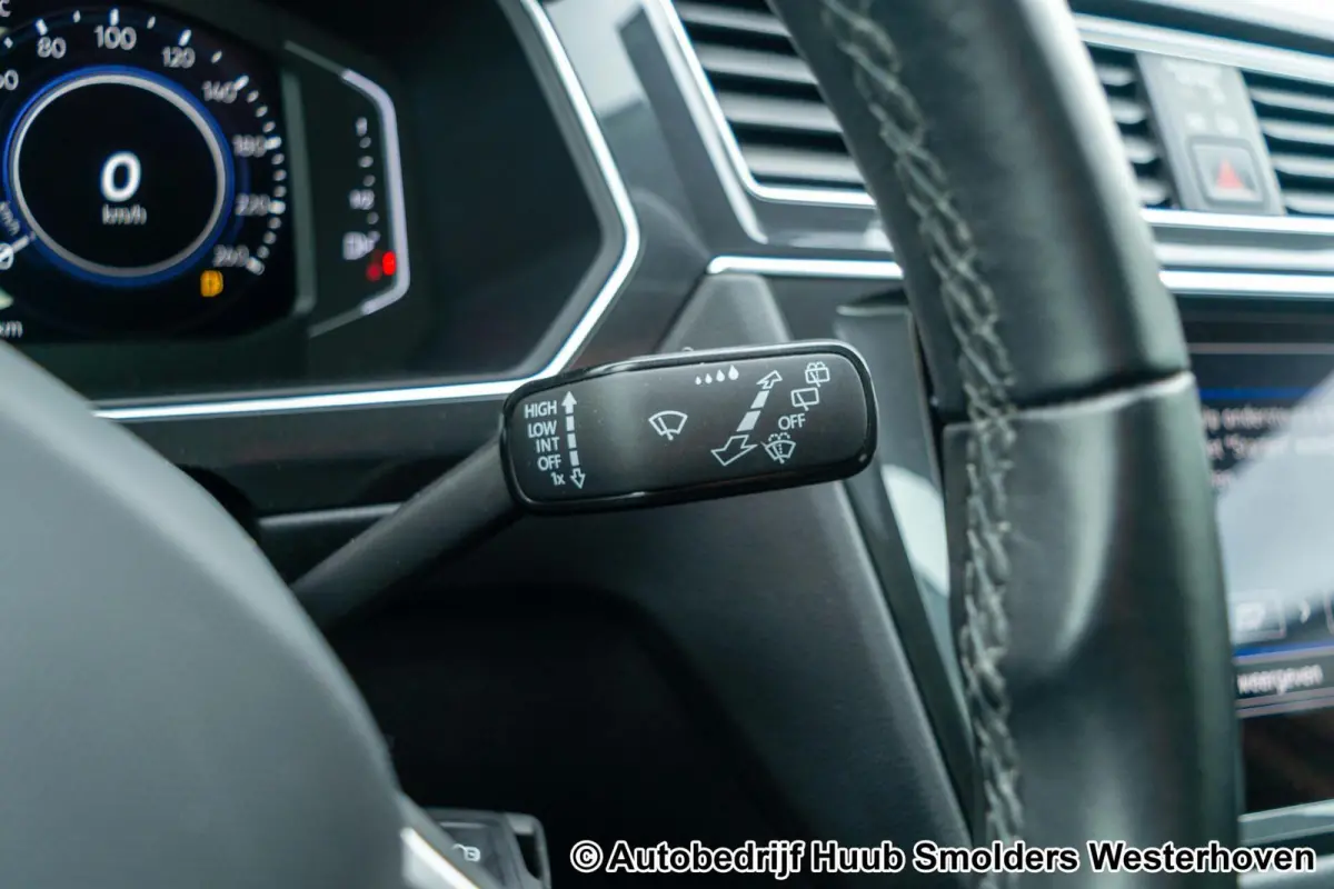 1.4 TSI eHybrid R-Line Business+