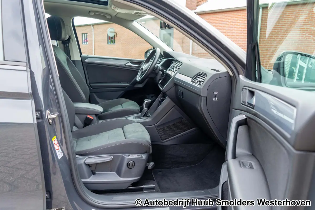 1.4 TSI eHybrid R-Line Business+