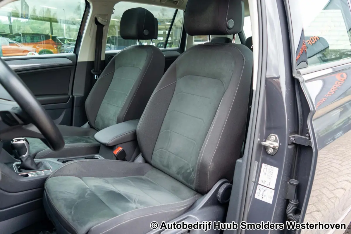 1.4 TSI eHybrid R-Line Business+