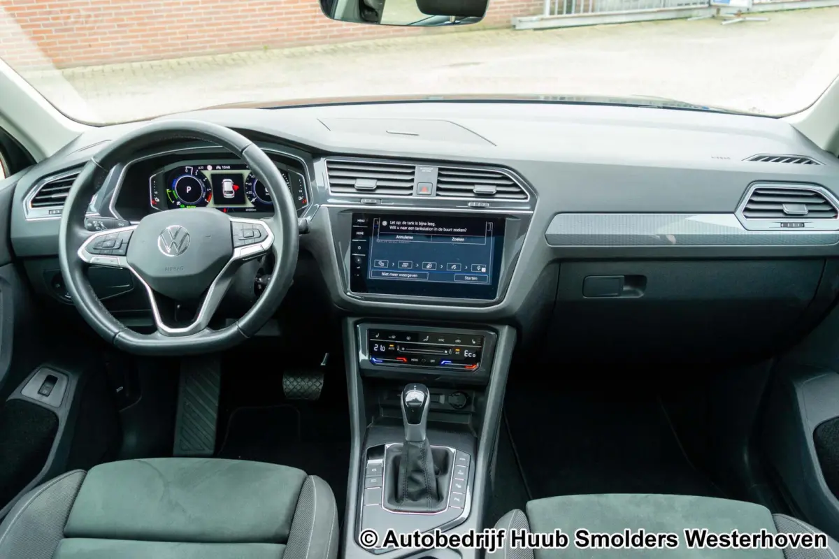 1.4 TSI eHybrid R-Line Business+