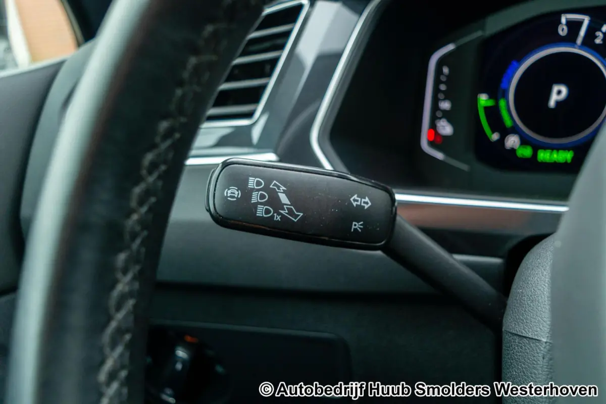1.4 TSI eHybrid R-Line Business+