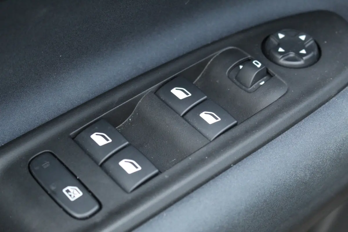 1.2 Turbo Hybrid Ibrida | Adaptive Cruise | Carplay | LED | LMV | Keyless | Climate Controle | PDC | | Adaptive Cruise | Carplay | LED | LMV | Keyless | Climate Controle | PDC |