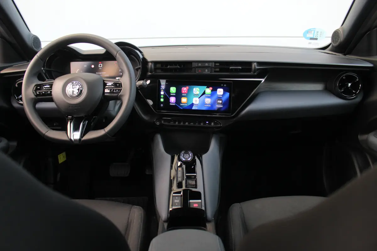 1.2 Turbo Hybrid Ibrida | Adaptive Cruise | Carplay | LED | LMV | Keyless | Climate Controle | PDC | | Adaptive Cruise | Carplay | LED | LMV | Keyless | Climate Controle | PDC |