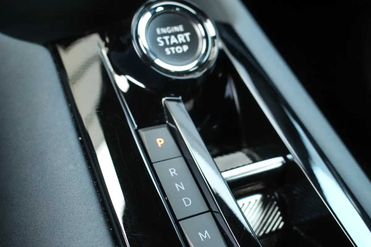 1.2 Turbo Hybrid Ibrida | Adaptive Cruise | Carplay | LED | LMV | Keyless | Climate Controle | PDC | | Adaptive Cruise | Carplay | LED | LMV | Keyless | Climate Controle | PDC |