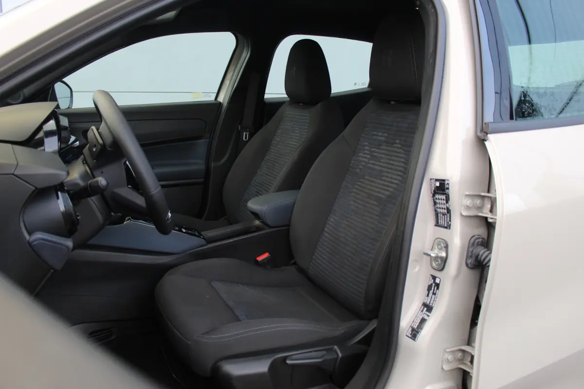 1.2 Turbo Hybrid Ibrida | Adaptive Cruise | Carplay | LED | LMV | Keyless | Climate Controle | PDC | | Adaptive Cruise | Carplay | LED | LMV | Keyless | Climate Controle | PDC |
