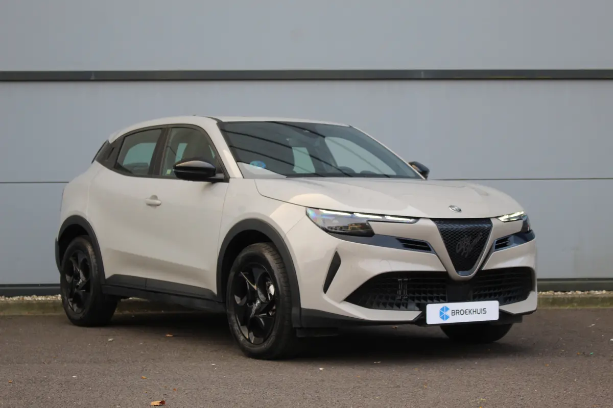 1.2 Turbo Hybrid Ibrida | Adaptive Cruise | Carplay | LED | LMV | Keyless | Climate Controle | PDC | | Adaptive Cruise | Carplay | LED | LMV | Keyless | Climate Controle | PDC |