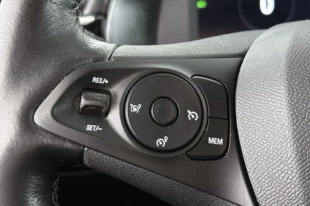 1.2 Elegance 100PK Apple Carplay Airco LED Koplampen