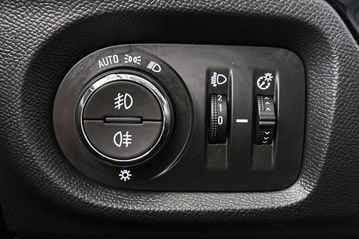 1.2 Elegance 100PK Apple Carplay Airco LED Koplampen