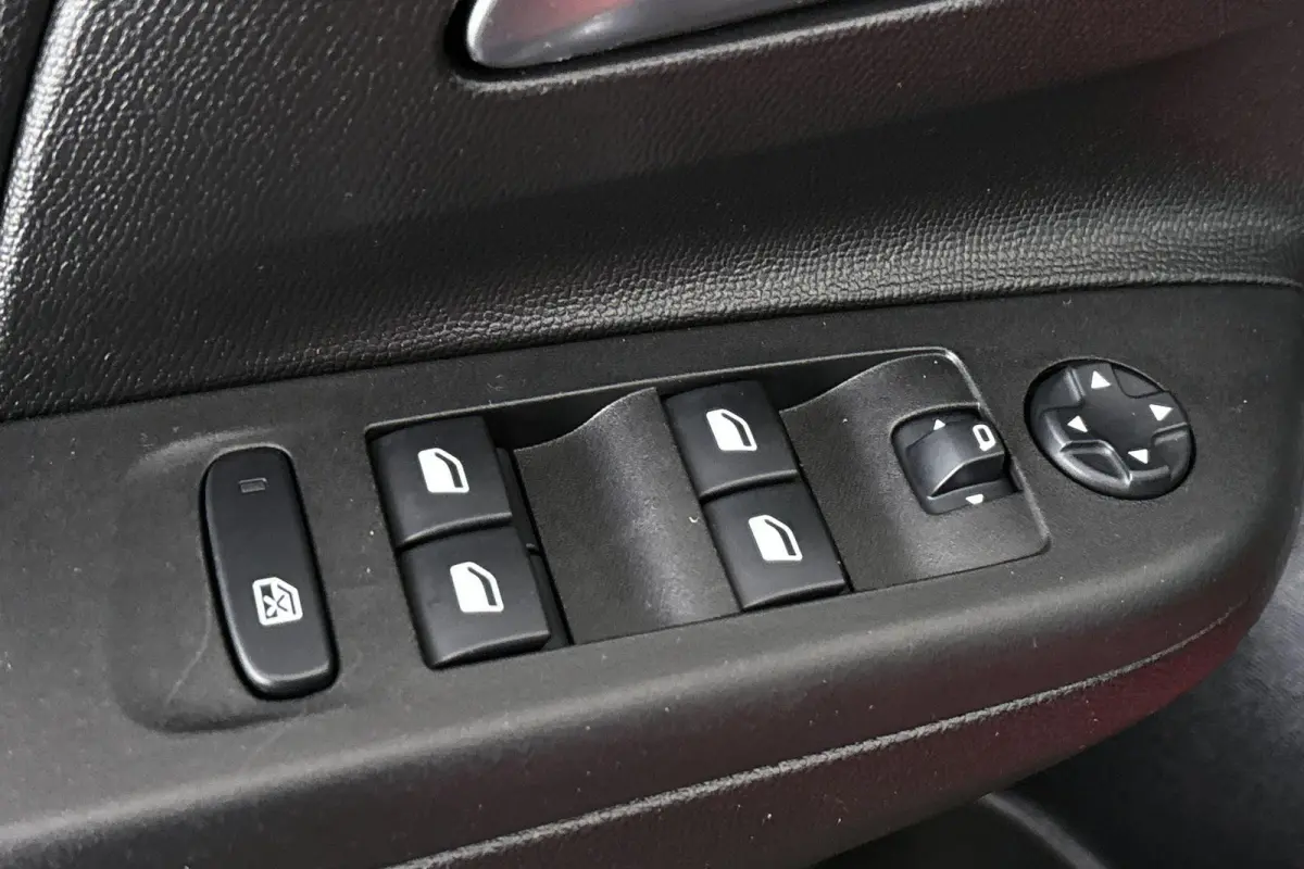 1.2 Elegance 100PK Apple Carplay Airco LED Koplampen
