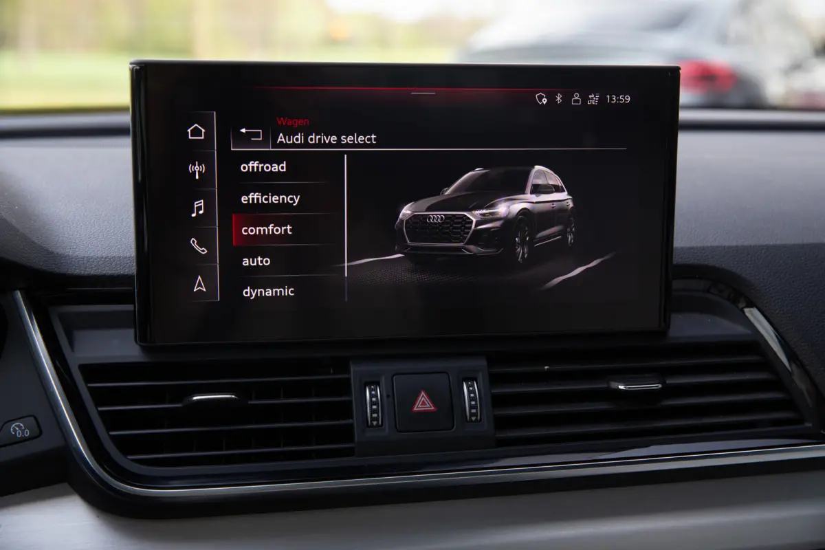 55 TFSI e S edition , S-line , Panoramadak, Trekhaak, Carplay, Leder