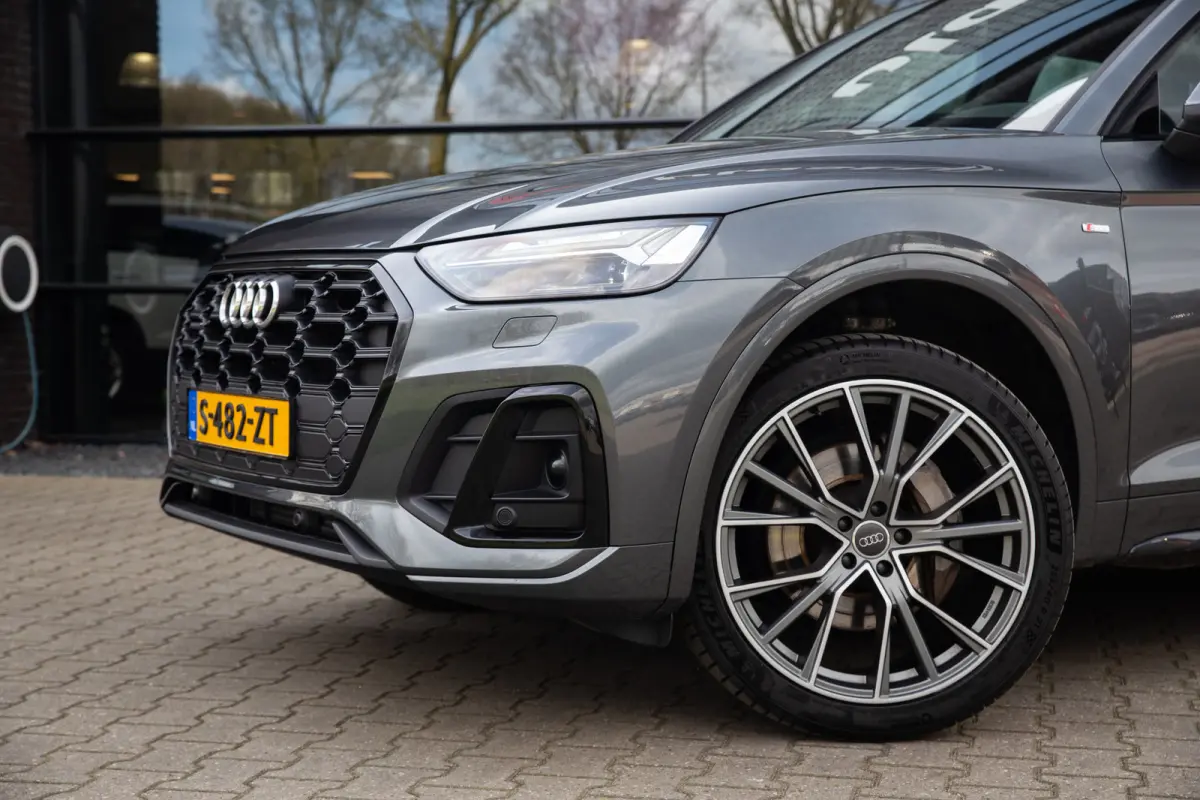 55 TFSI e S edition , S-line , Panoramadak, Trekhaak, Carplay, Leder