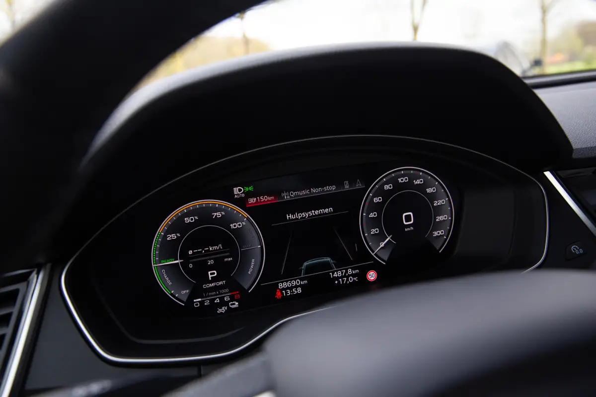 55 TFSI e S edition , S-line , Panoramadak, Trekhaak, Carplay, Leder