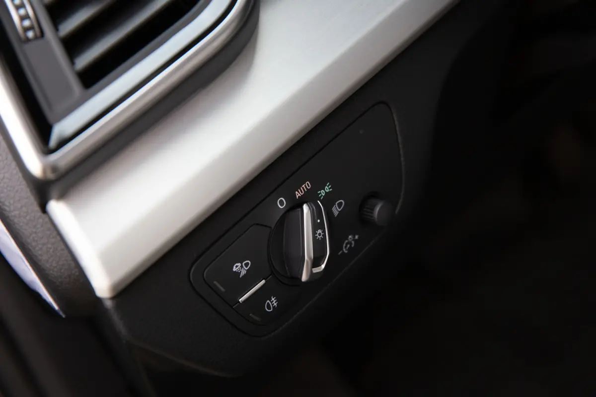 55 TFSI e S edition , S-line , Panoramadak, Trekhaak, Carplay, Leder