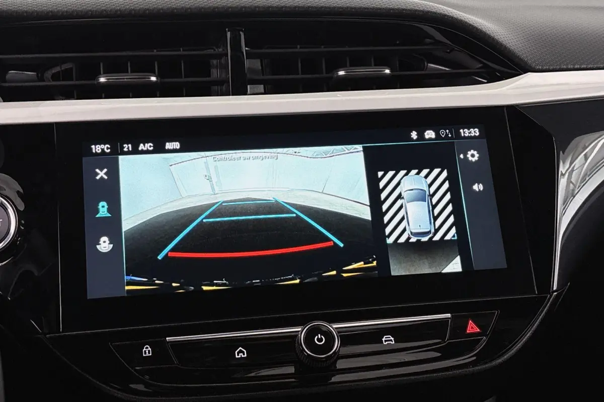 1.2 Turbo Hybrid Ultimate / Navi / Carplay / Camera / Winterpakket / 17 Inch