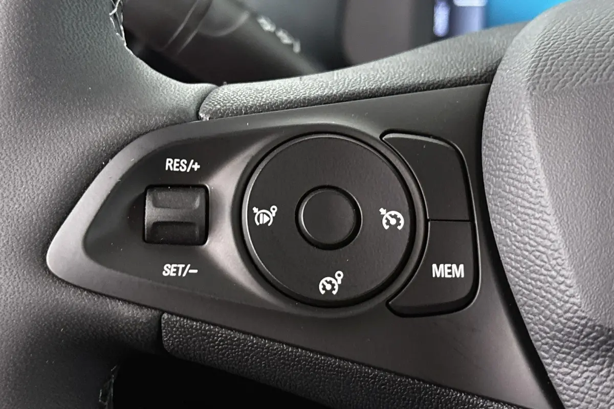 1.2 Turbo Hybrid Ultimate / Navi / Carplay / Camera / Winterpakket / 17 Inch