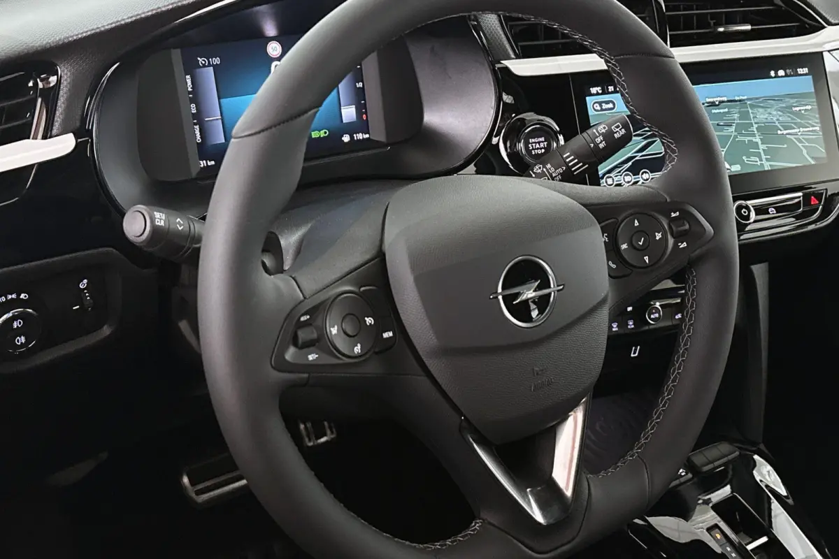 1.2 Turbo Hybrid Ultimate / Navi / Carplay / Camera / Winterpakket / 17 Inch