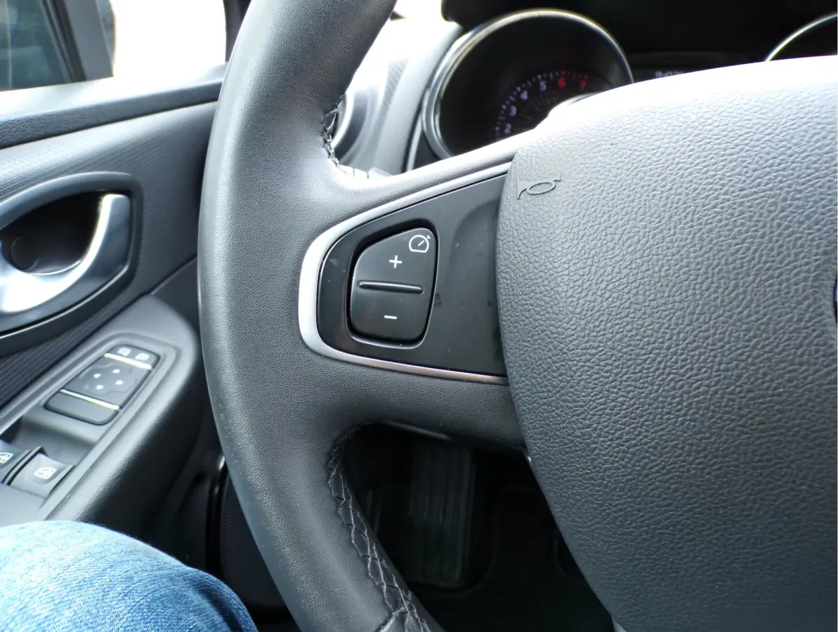 1.2 TCe Intens AUTOMAAT TEL NAVI CRUISECONT.....