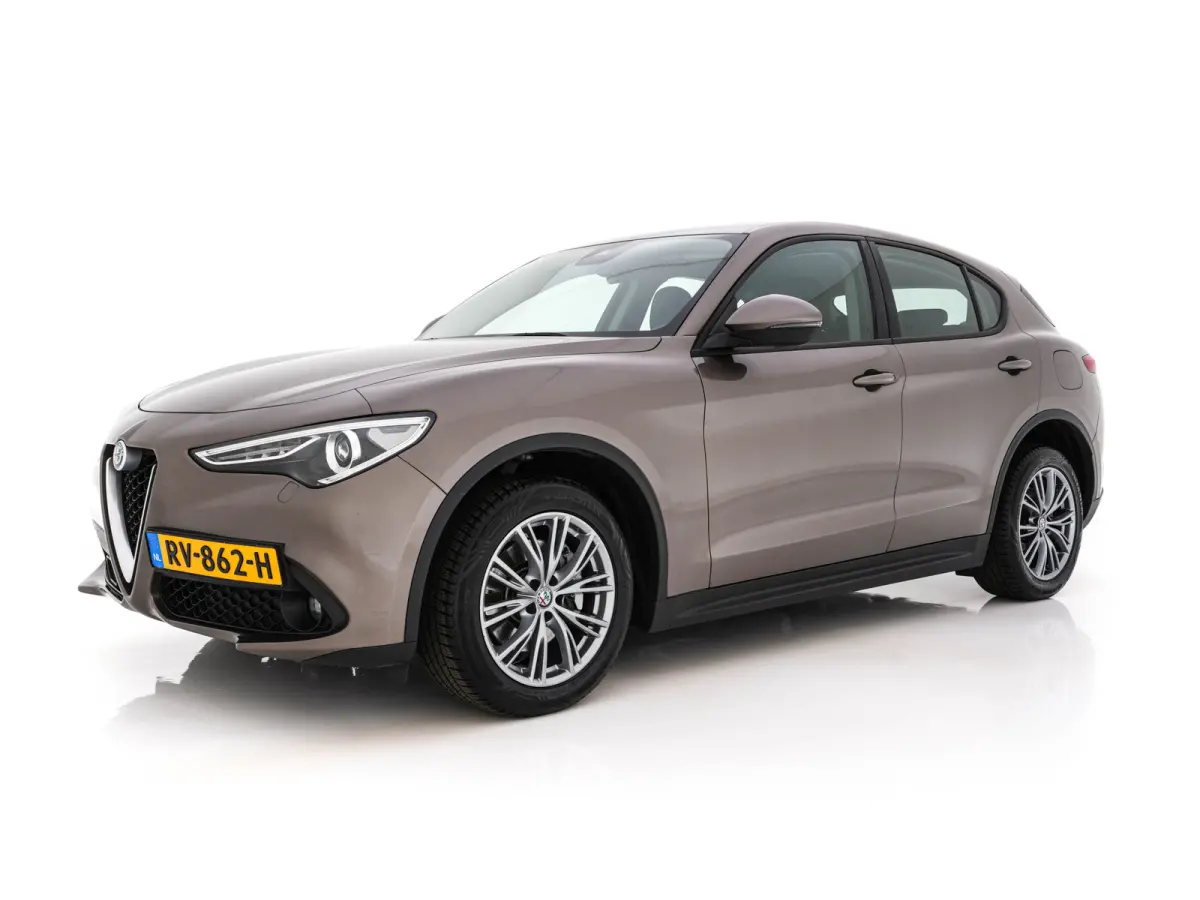2.2d Super Aut. *LEATHER-FABRIC | BI-XENON | DAB+ | NAVI-FULLMAP | COMFORT-SEATS | ECC | CRUISE | PDC | 18"ALU*