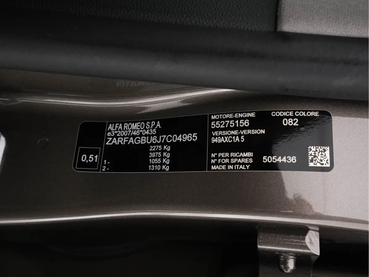 2.2d Super Aut. *LEATHER-FABRIC | BI-XENON | DAB+ | NAVI-FULLMAP | COMFORT-SEATS | ECC | CRUISE | PDC | 18"ALU*