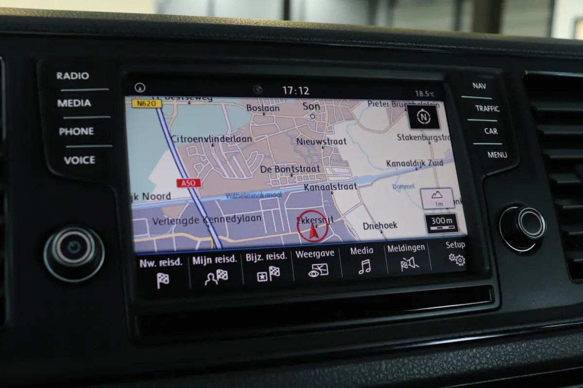 2.0 TDI 177PK L3H3 Dubbele Cabine EURO 6 - Airco - Navi - Cruise - € 20.950,- Excl.