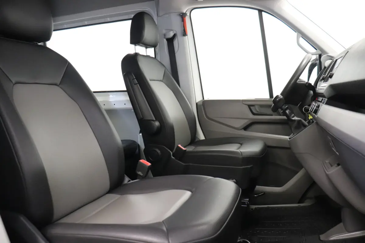 2.0 TDI 177PK L3H3 Dubbele Cabine EURO 6 - Airco - Navi - Cruise - € 20.950,- Excl.