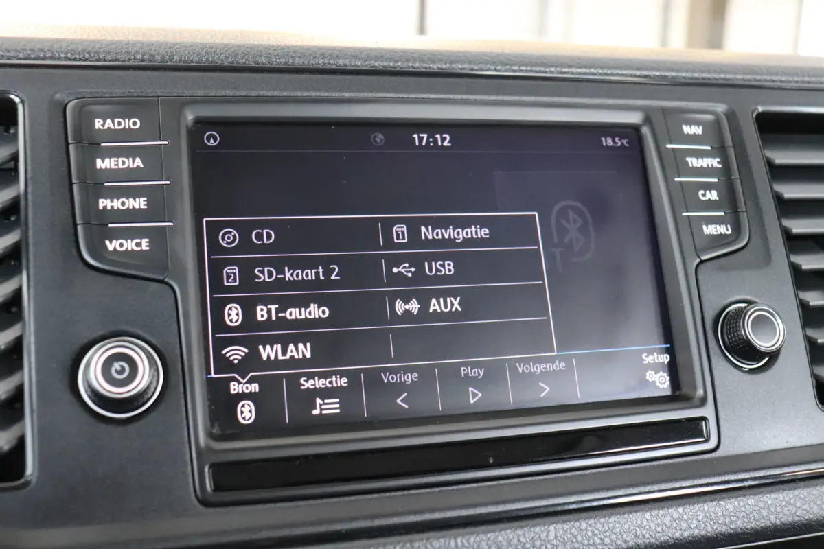 2.0 TDI 177PK L3H3 Dubbele Cabine EURO 6 - Airco - Navi - Cruise - € 20.950,- Excl.