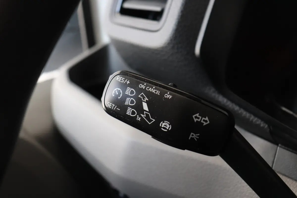 2.0 TDI 177PK L3H3 Dubbele Cabine EURO 6 - Airco - Navi - Cruise - € 20.950,- Excl.