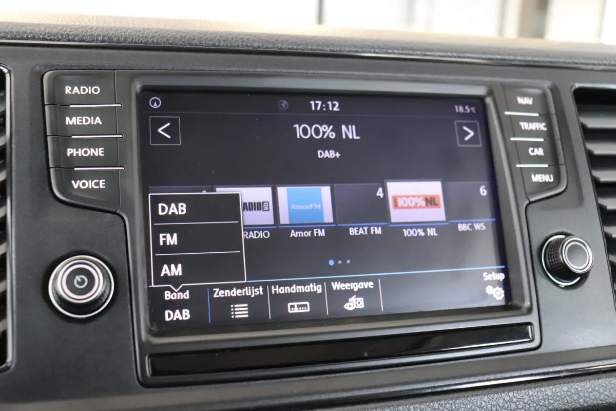 2.0 TDI 177PK L3H3 Dubbele Cabine EURO 6 - Airco - Navi - Cruise - € 20.950,- Excl.