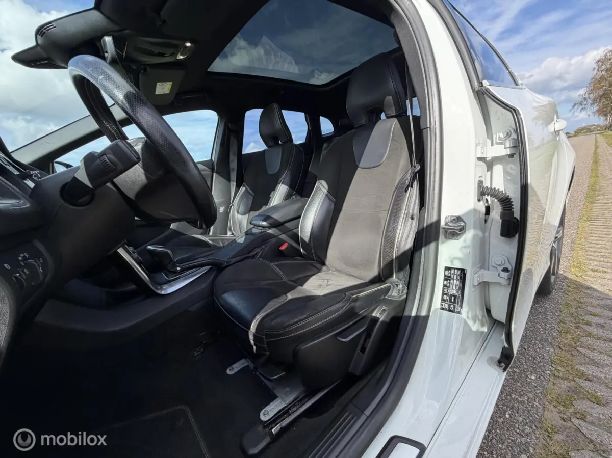 2.0 D2 R-Design Pano! Automaat!