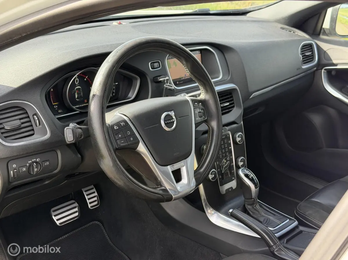 2.0 D2 R-Design Pano! Automaat!