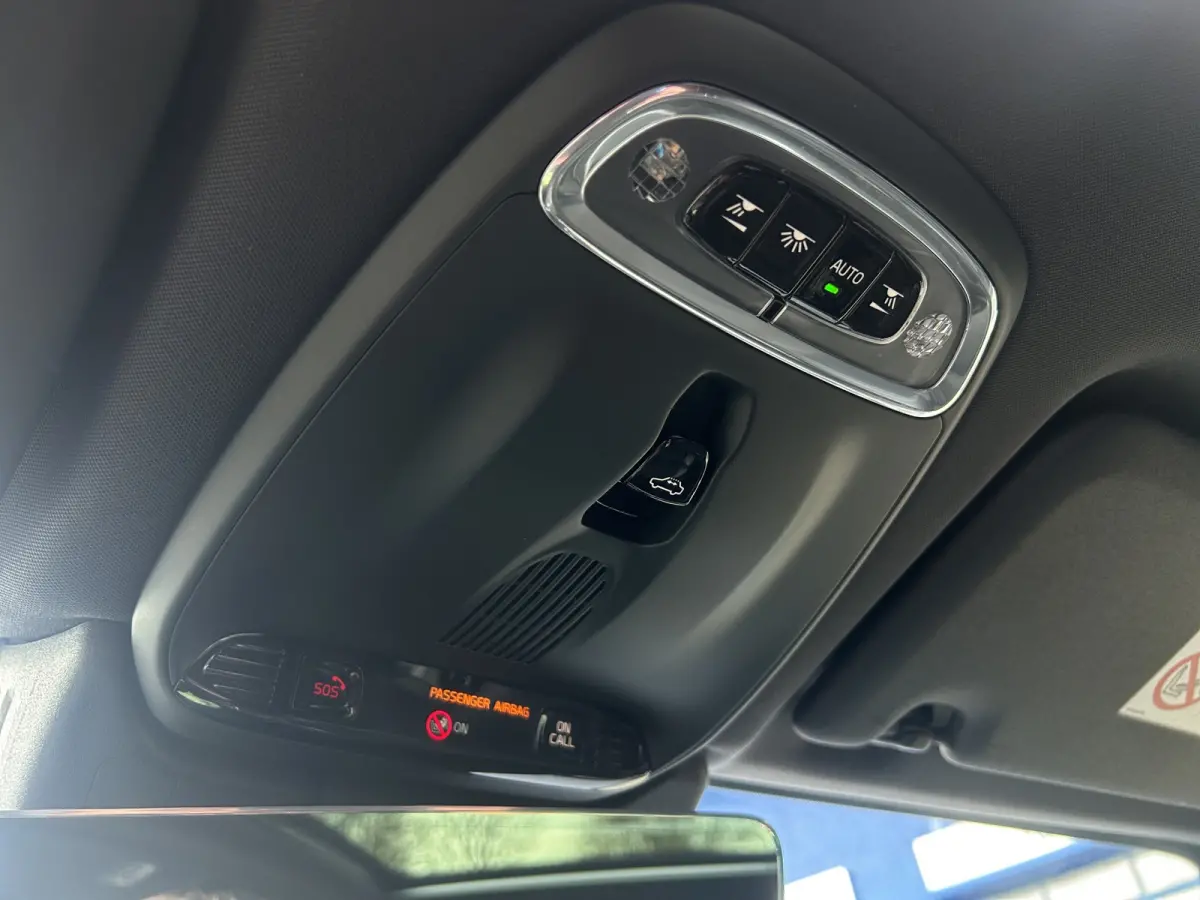 2.0 T5 AWD R-Design | Luchtvering | Bowers & Wilkens | Polestar Tuning | Pano | Camera | Cruise Control | Trekhaak |