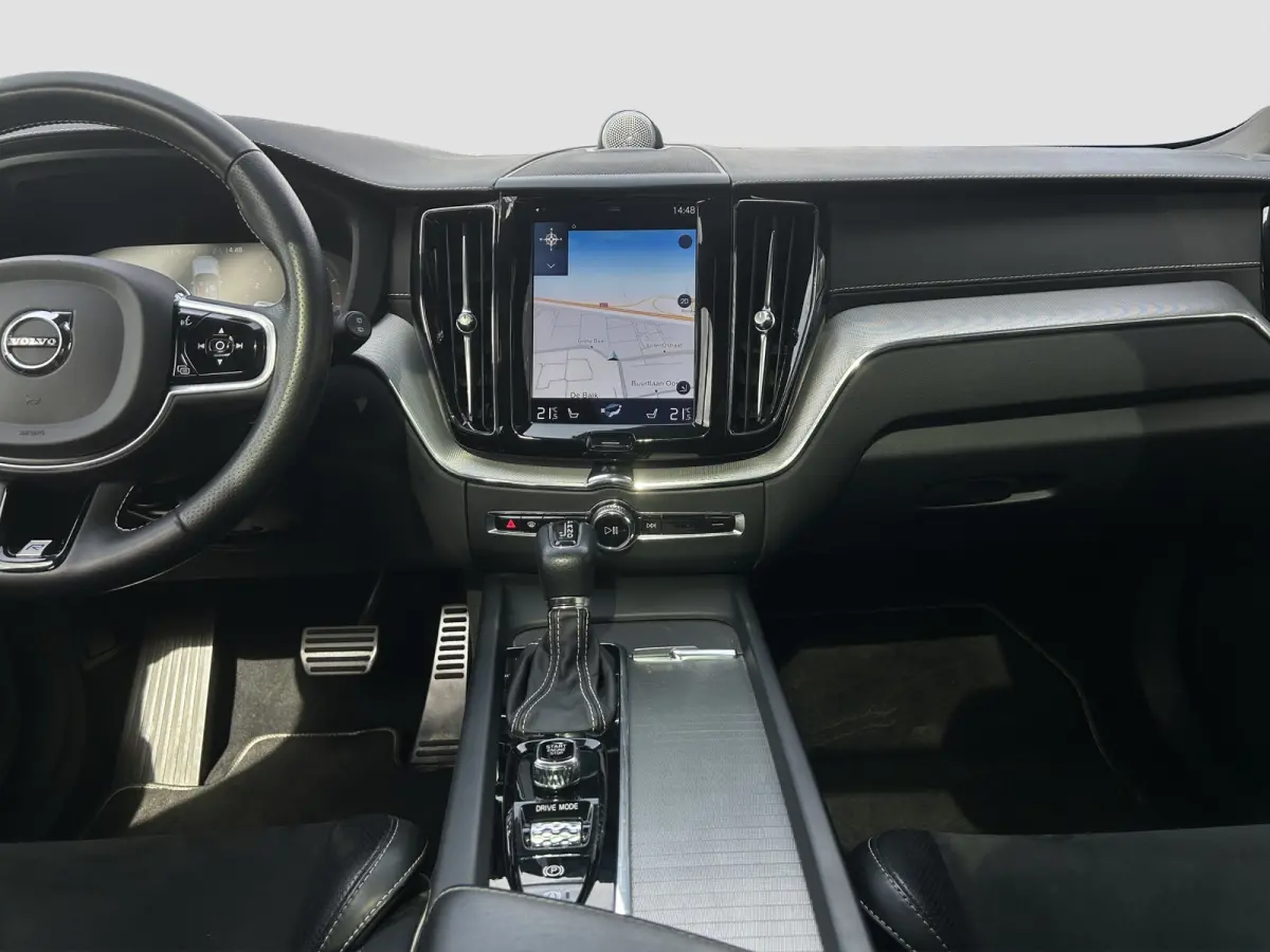 2.0 T5 AWD R-Design | Luchtvering | Bowers & Wilkens | Polestar Tuning | Pano | Camera | Cruise Control | Trekhaak |