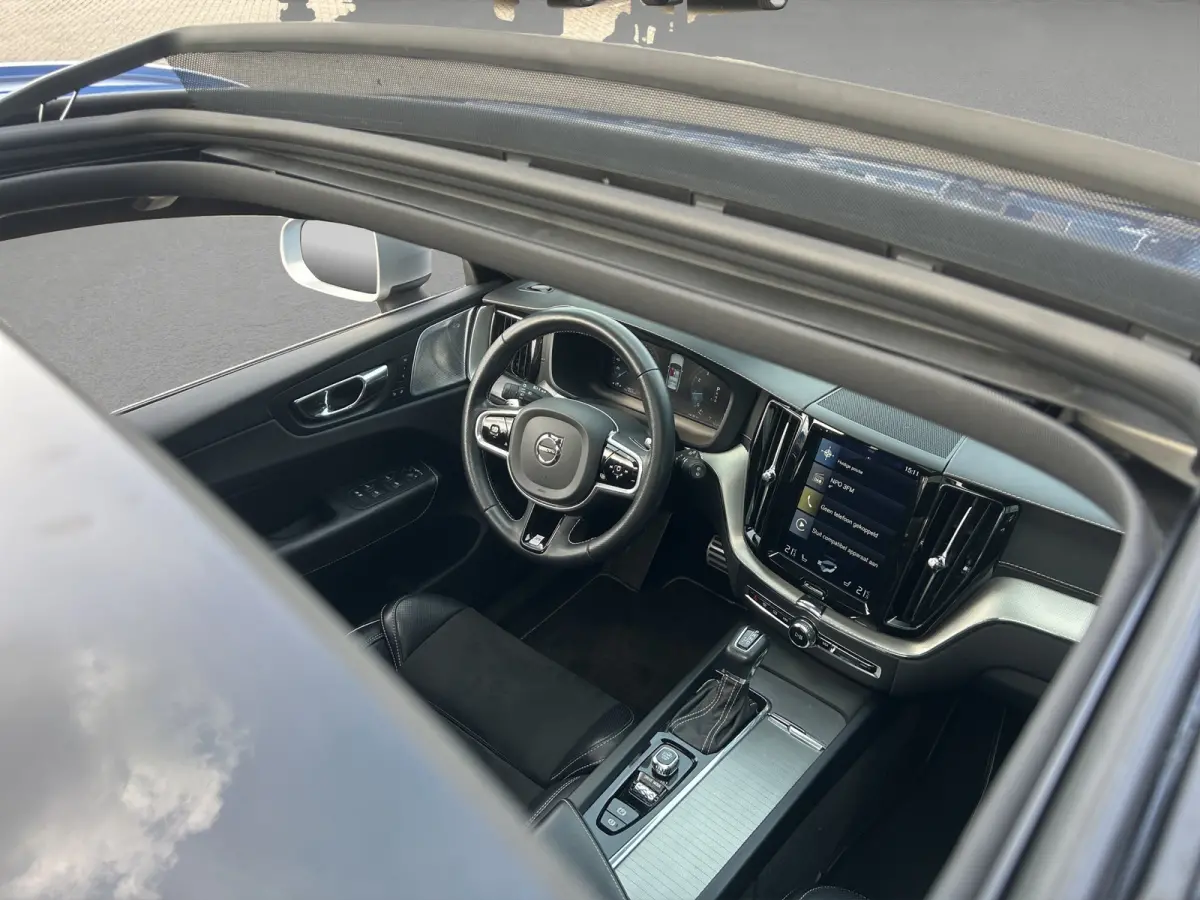 2.0 T5 AWD R-Design | Luchtvering | Bowers & Wilkens | Polestar Tuning | Pano | Camera | Cruise Control | Trekhaak |