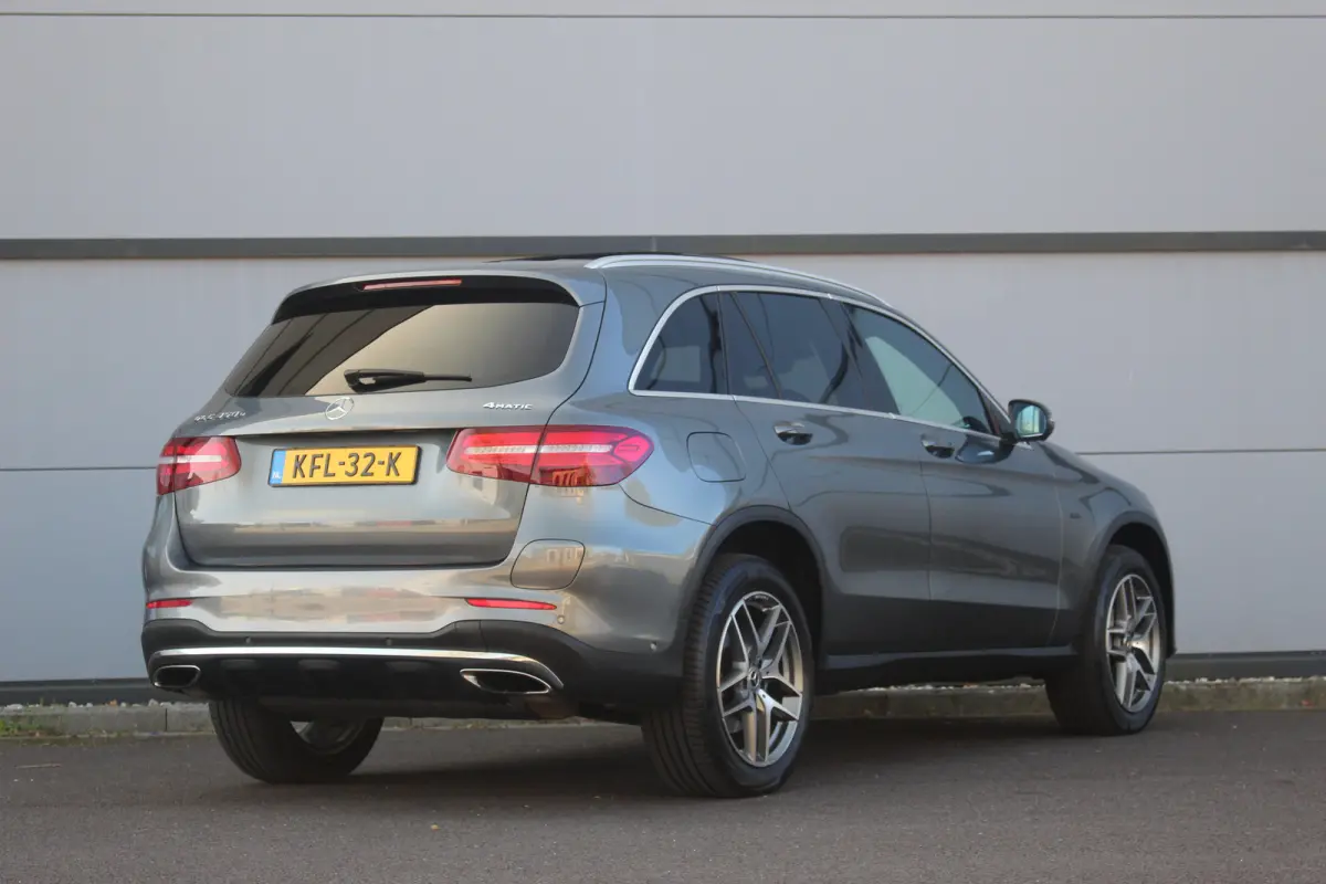350e 4MATIC Business Solution AMG | Pano | 360 Camera | Dodehoeksens. | Elek. Achterklep | Keyless | LED | Navi | Stoelverwarming | Pano | 360 Camera | Dodehoeksens. | Elek. Achterklep | Key