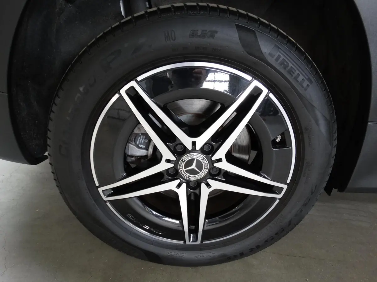 300 4MATIC AMG Line 7p. 67 kWh SOH 95.5% !