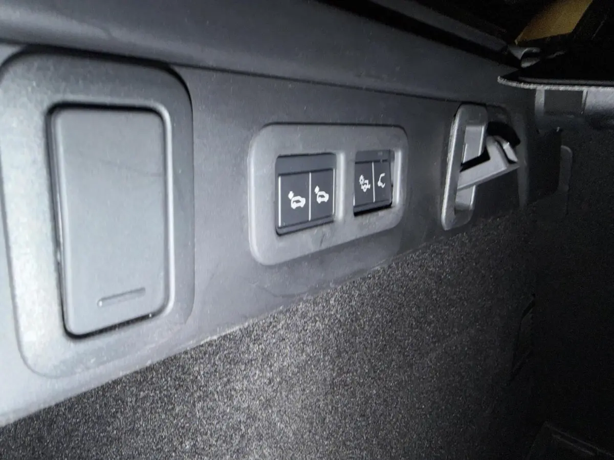 3.0 D300 AWD R-Dynamic HSE MAXT